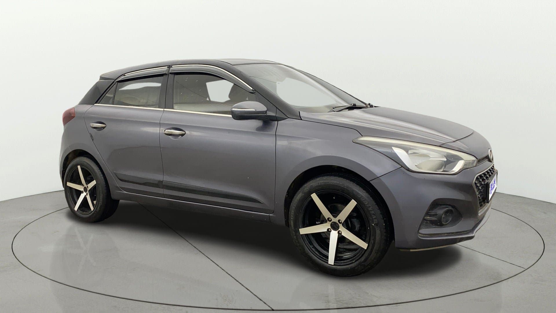 2020 SPORTZ PLUS 1.2 — ₹4.72L on Cars24