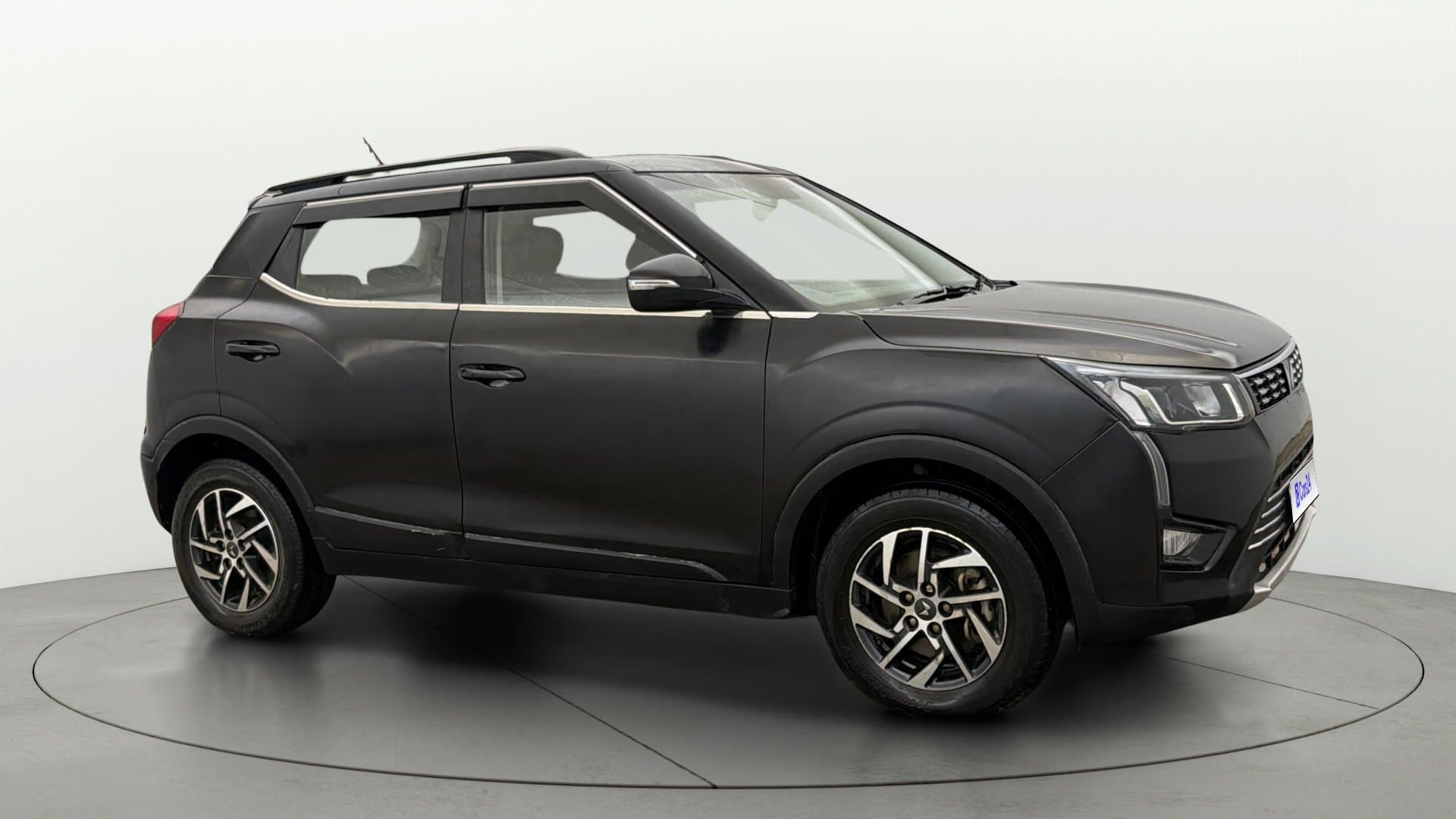 2023 W8 (O) 1.2 PETROL — ₹7.65L on Cars24
