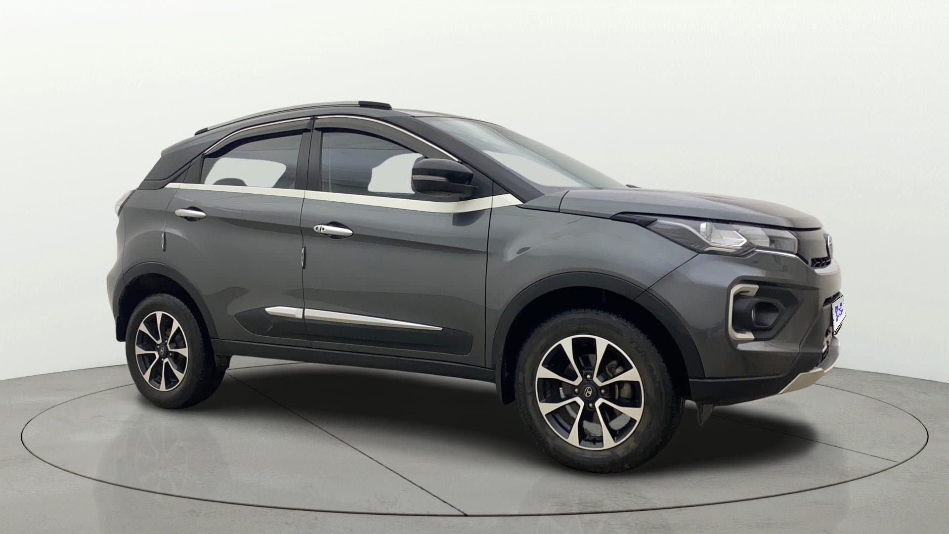 2021 XZA PLUS PETROL — ₹7.38L on Cars24