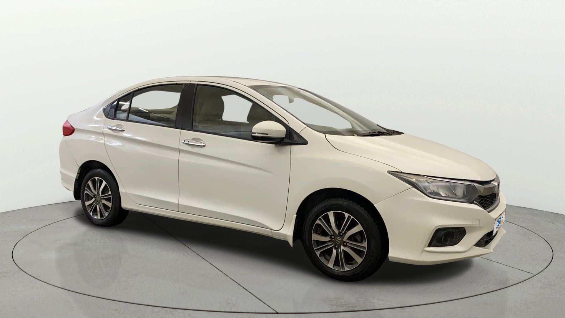 2017 1.5L I-VTEC V MT — ₹4.32L on Cars24