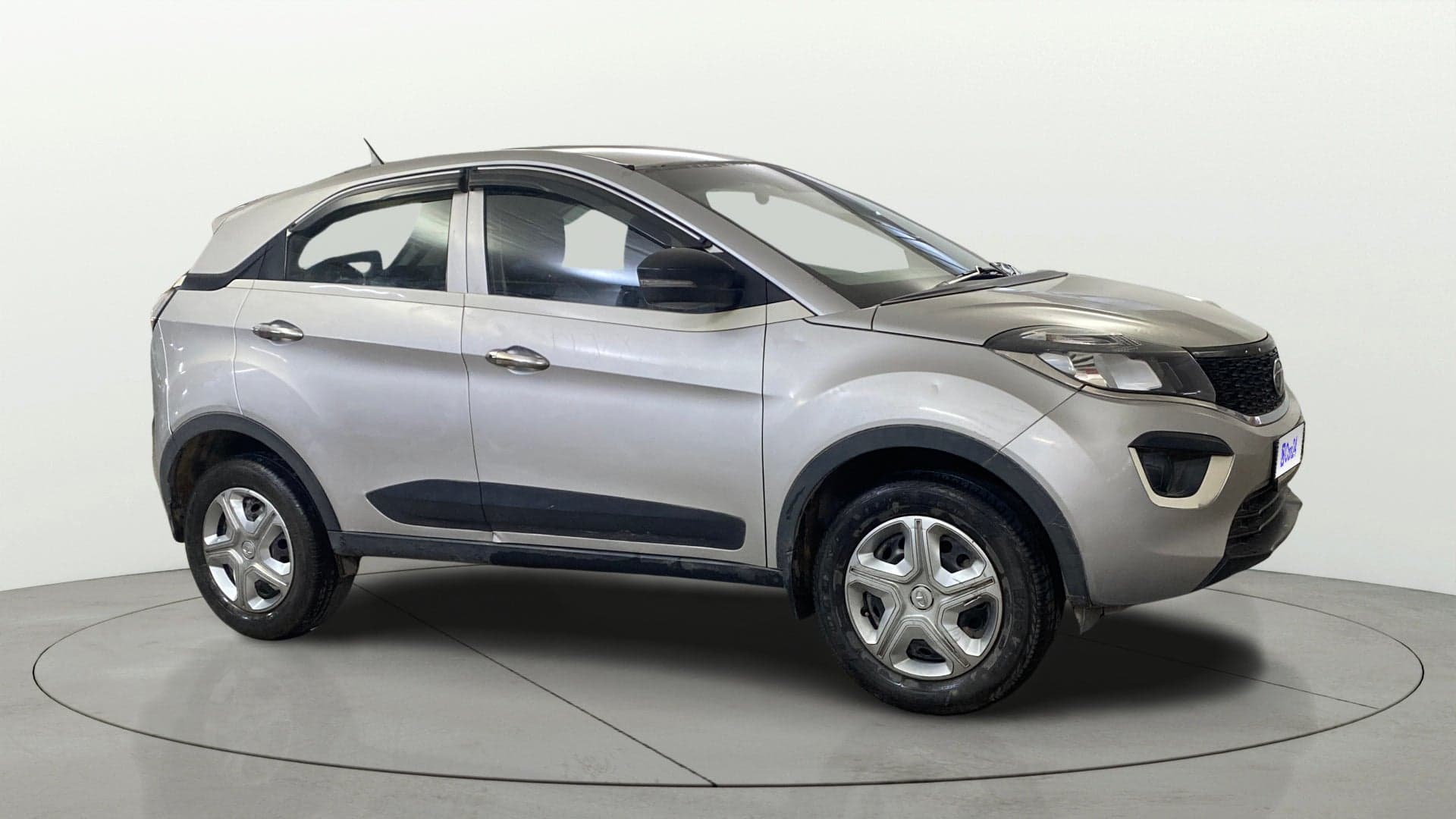 2018 XMA PETROL — ₹4.51L on Cars24