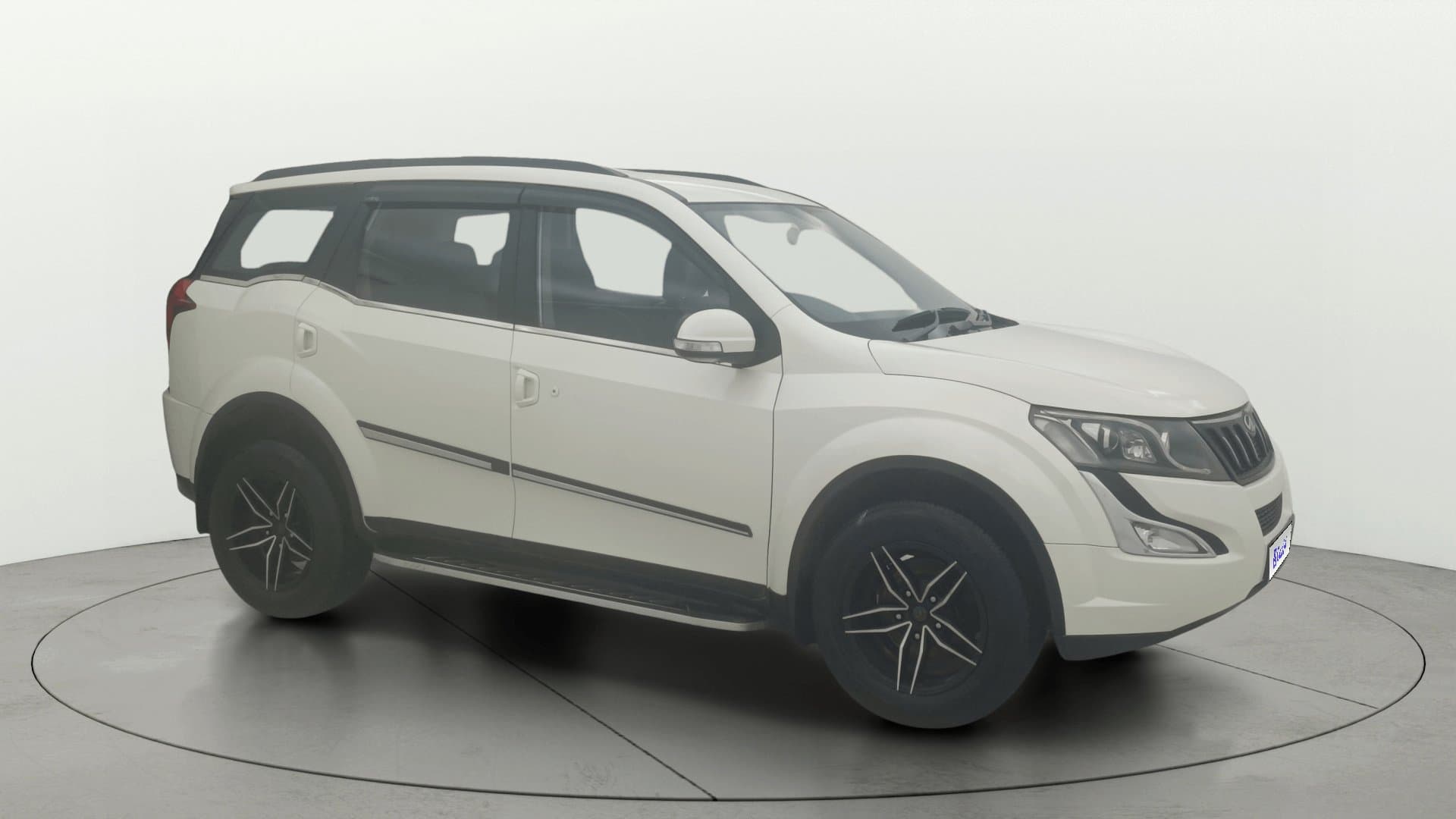 2017 W6 — ₹9.07L on Cars24