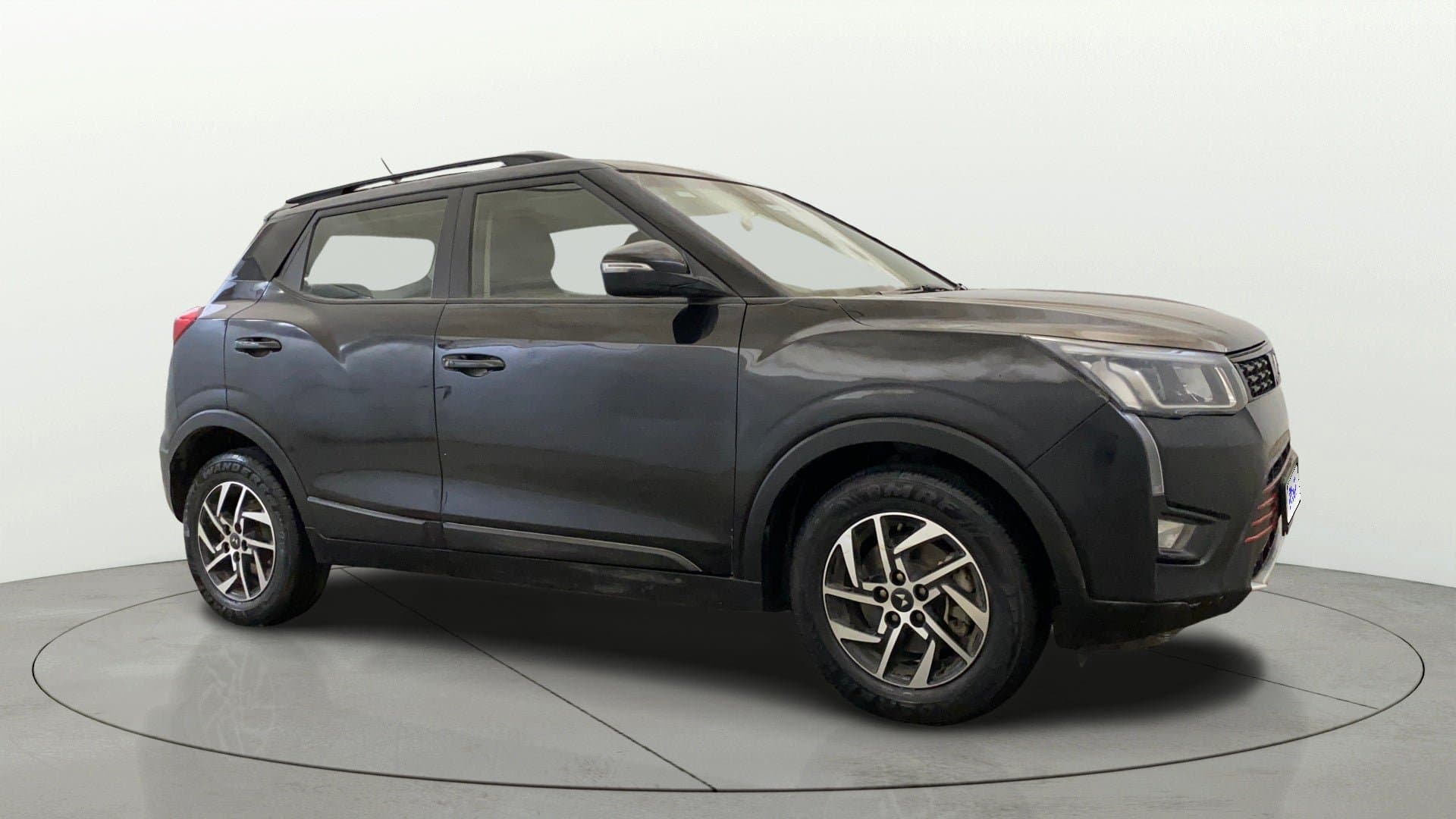 2023 Mahindra XUV300 — used car price guide