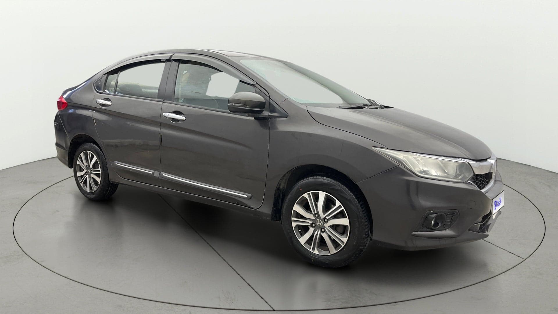2019 1.5L I-VTEC V MT — ₹5.51L on Cars24