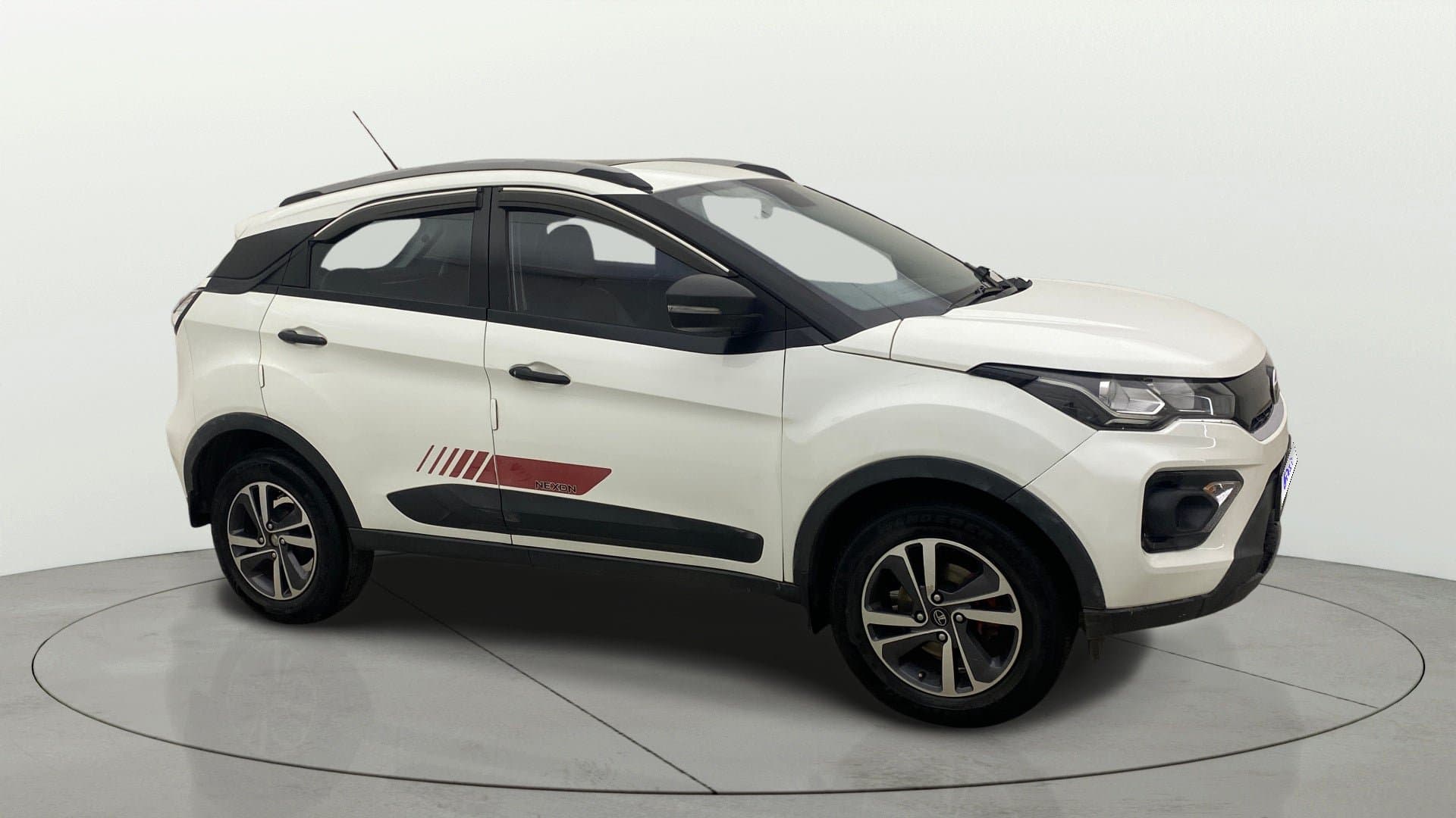 2023 XM SUNROOF DIESEL — ₹7.47L on Cars24
