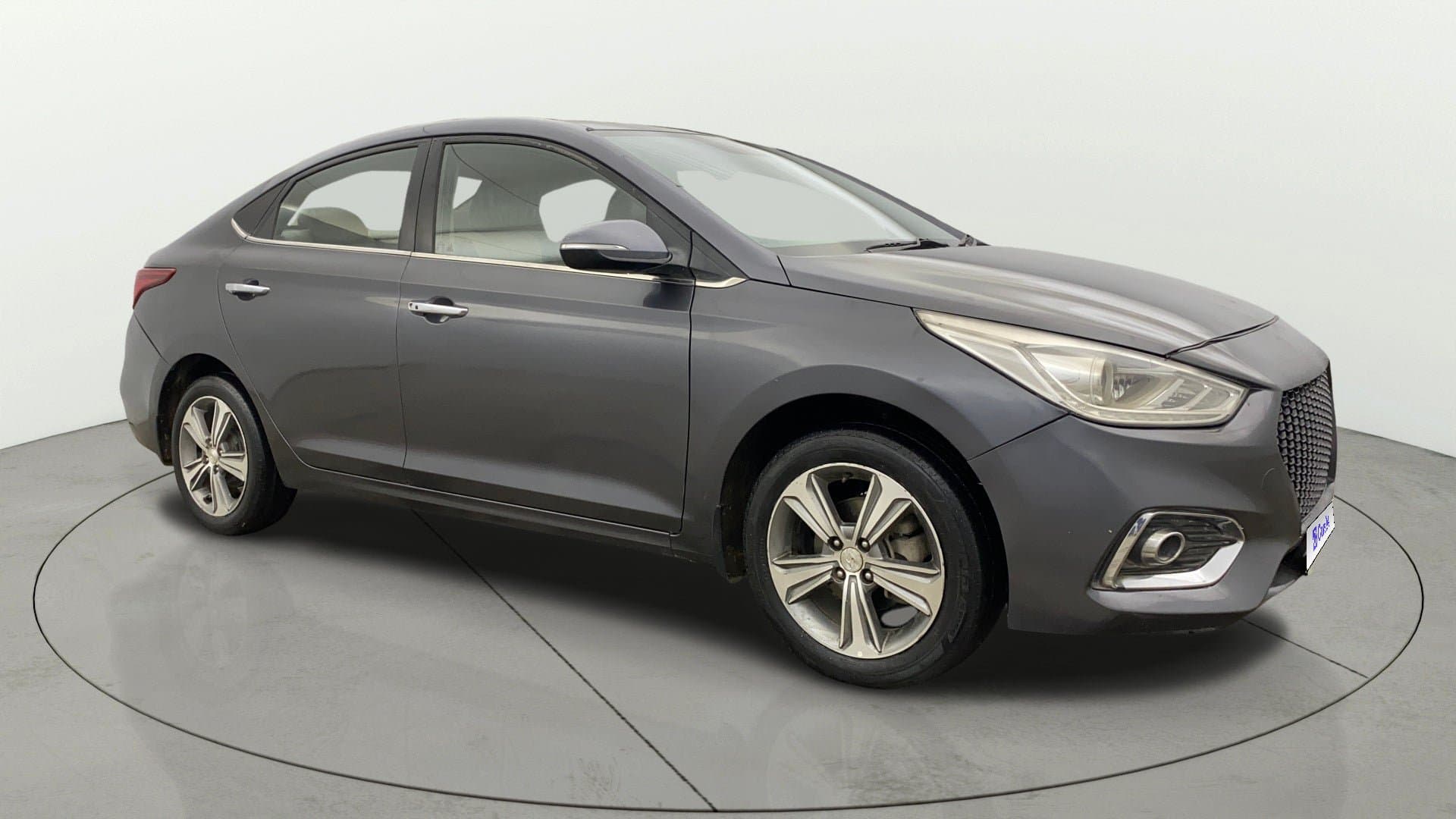 2017 1.6 VTVT SX O — ₹5.09L on Cars24