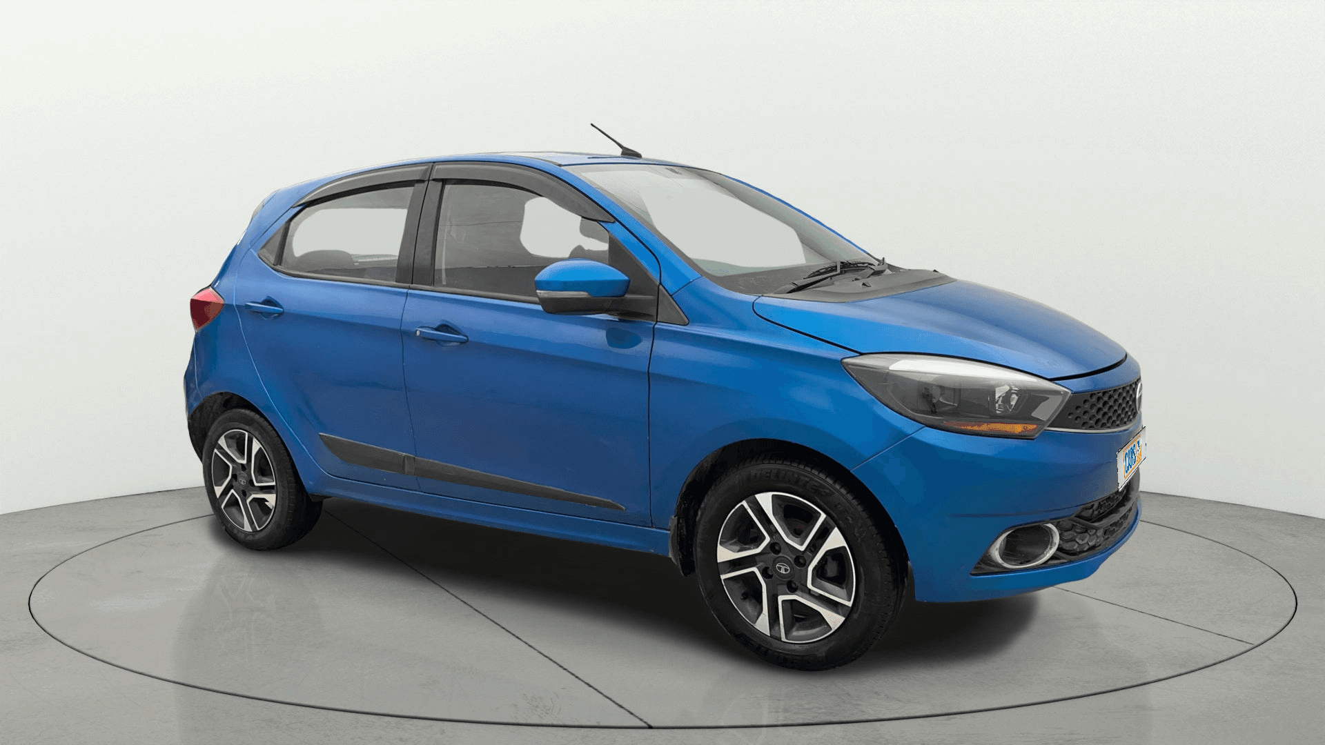 2019 XZ PLUS PETROL — ₹2.93L on Cars24